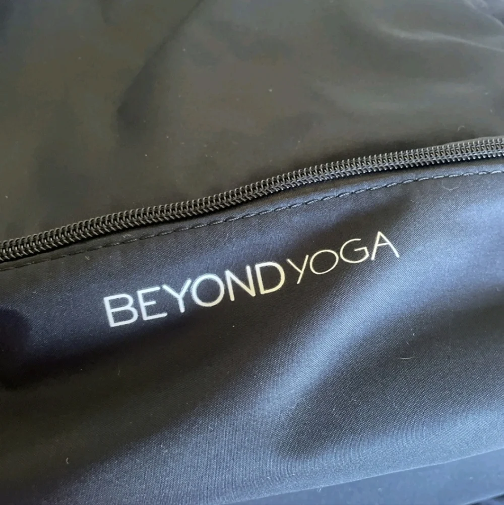 NWT Beyond Yoga Black Convertible Backpack